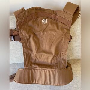 Like-new Lillebaby Lillelight Carrier